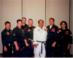 2001_gathering_group_with_prof_chun